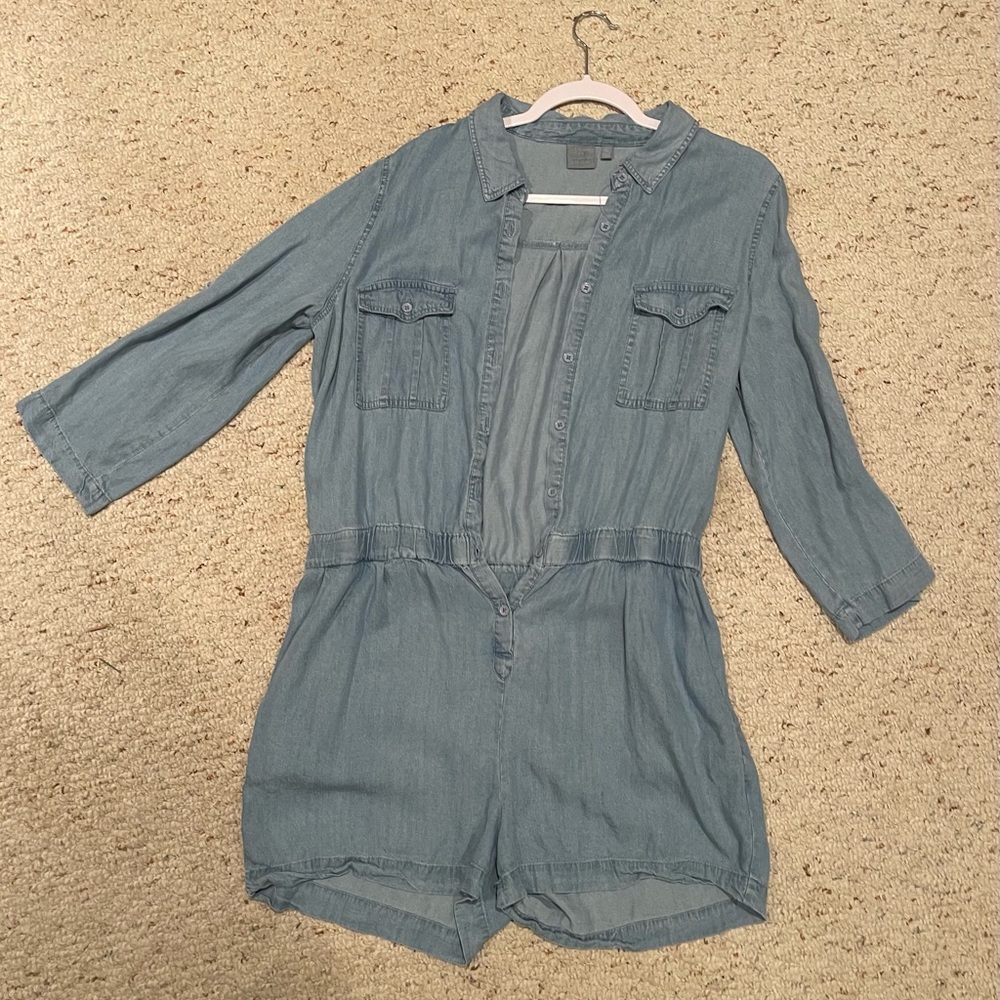 Jumpsuit by Versona